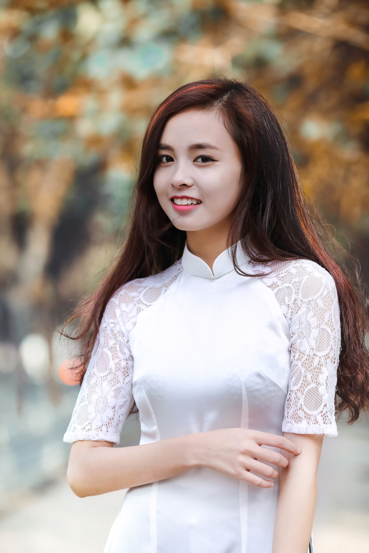 女班长脱了内裤内衣让我揉